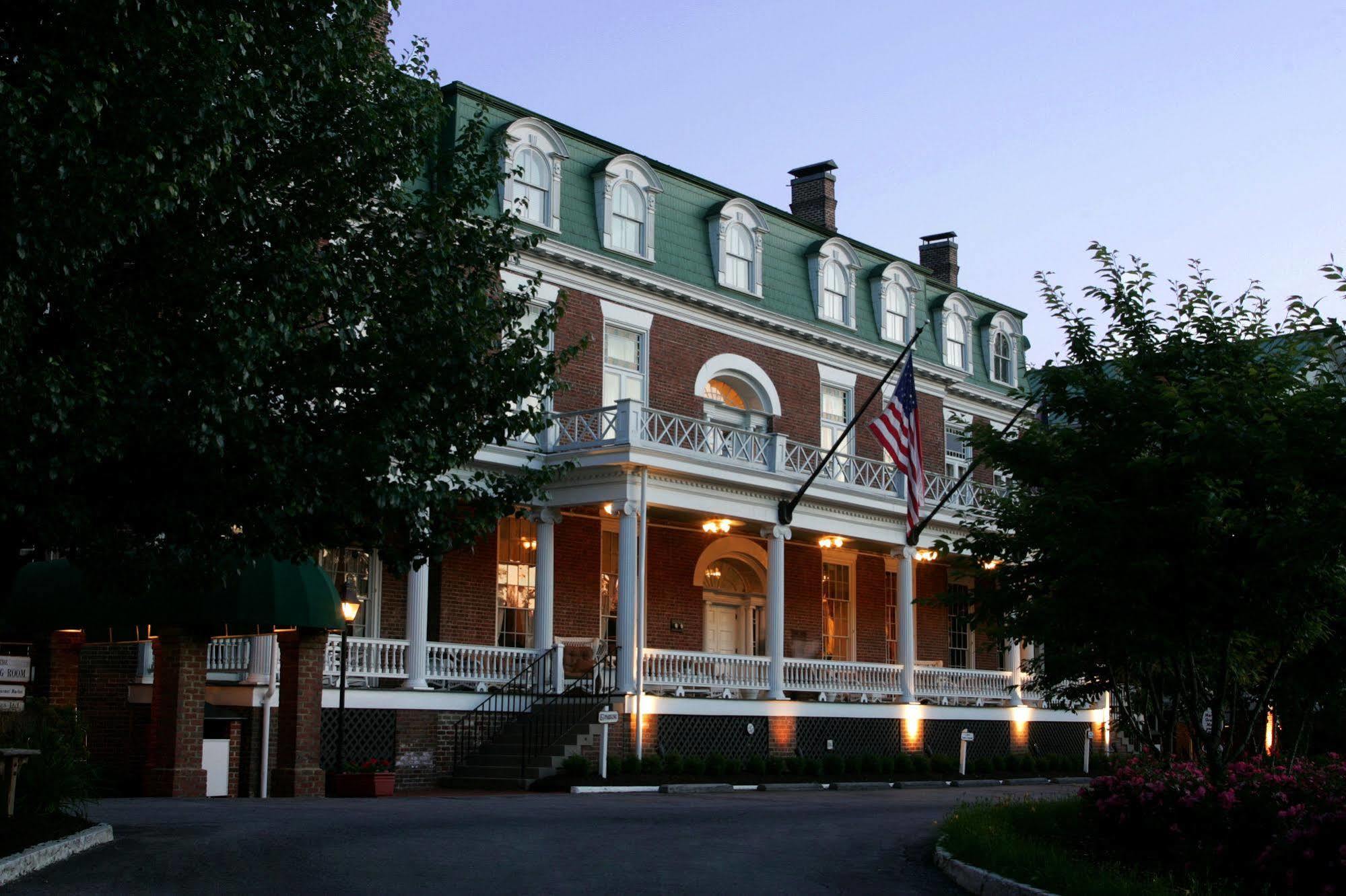 The Martha Washington Inn And Spa 애빙던 외부 사진