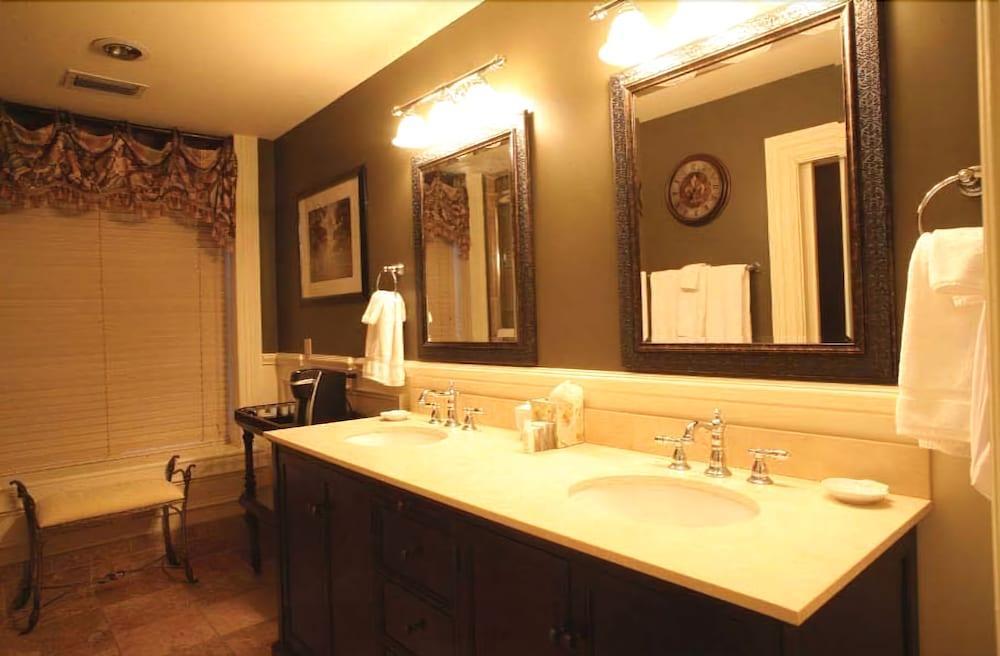 The Martha Washington Inn And Spa 애빙던 외부 사진