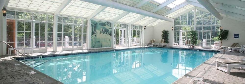 The Martha Washington Inn And Spa 애빙던 외부 사진